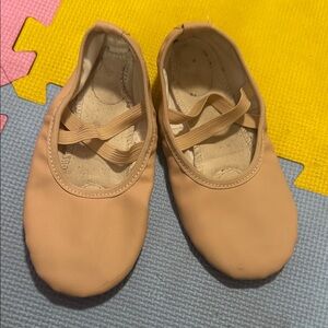 Kids light pink Ballet slippers